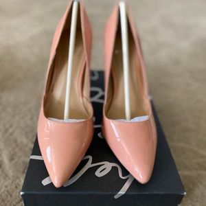 Banana Republic Pink Pump!